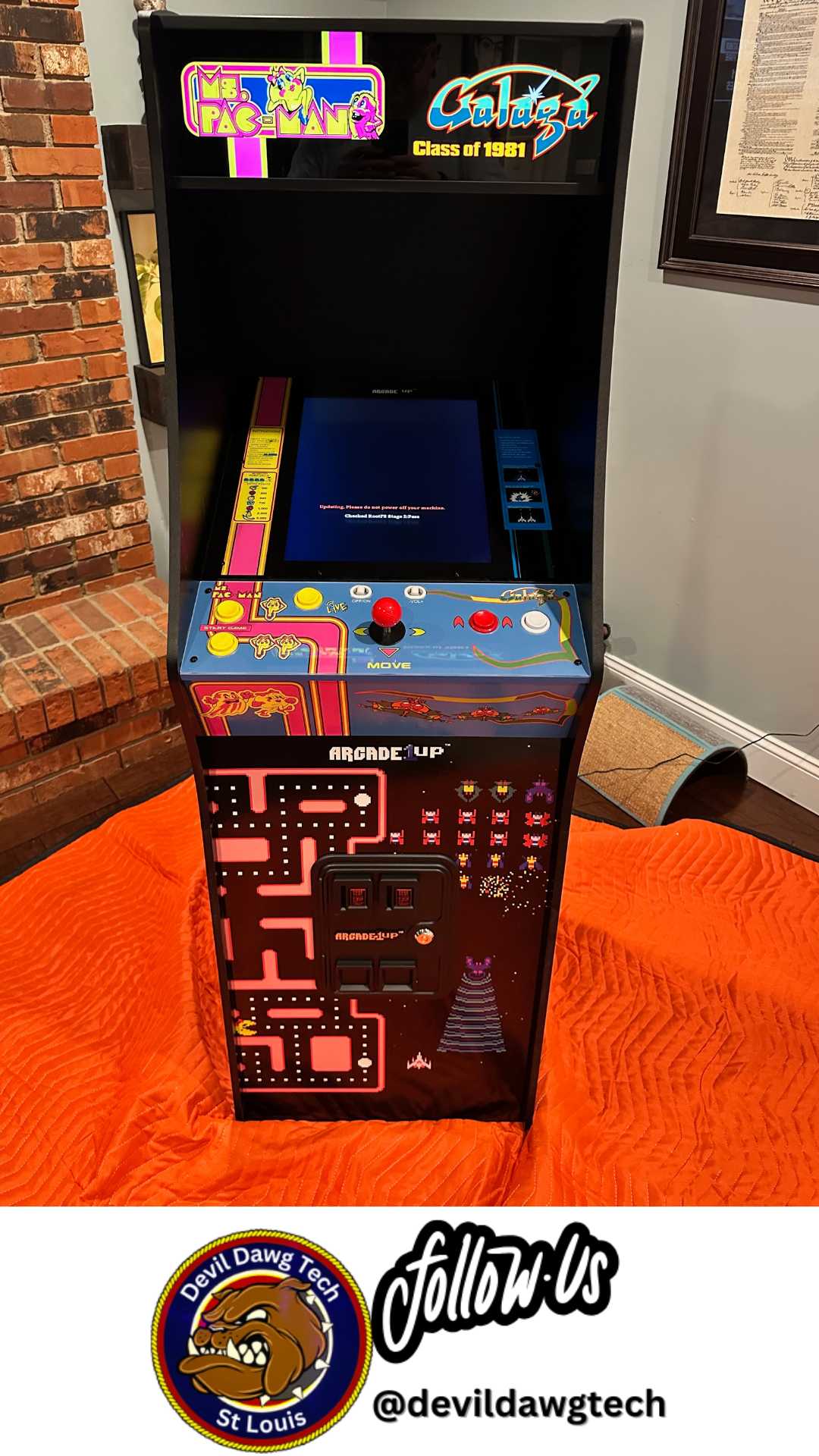 Ms. PAC-MAN Class of '81 Deluxe Arcade Machine